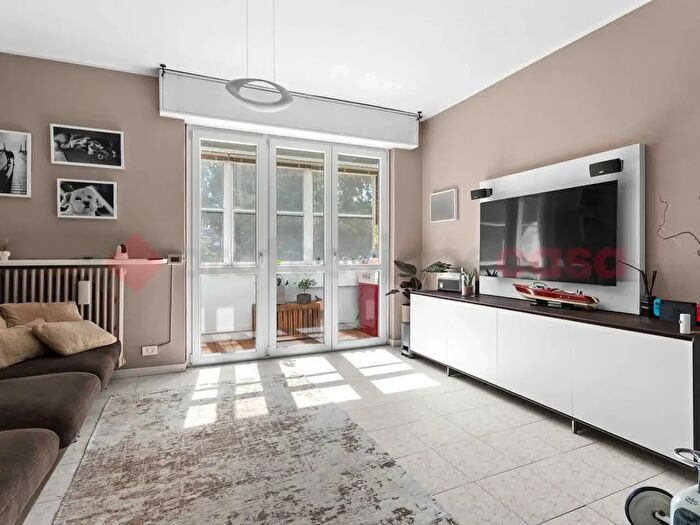 Appartamento trilocale in vendita in Via San Vigilio, Milano