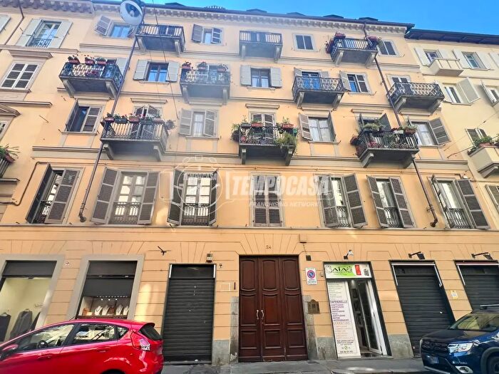 Appartamento bilocale in vendita in Via San Secondo, Torino