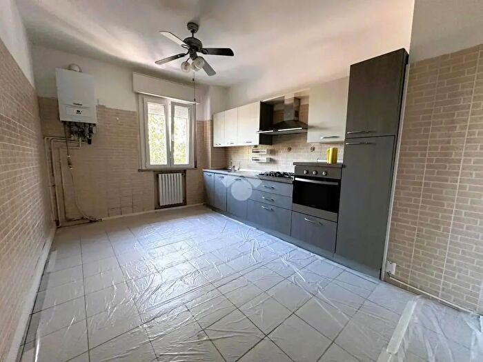 Appartamento trilocale in vendita in Via Giuseppe di Vittorio, Bagnolo San Vito
