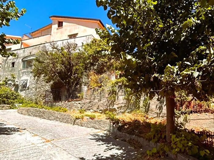 Appartamento trilocale in vendita in Vico Talarico, Fuscaldo