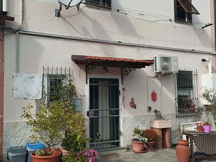 Casa trilocale in vendita in Savona
