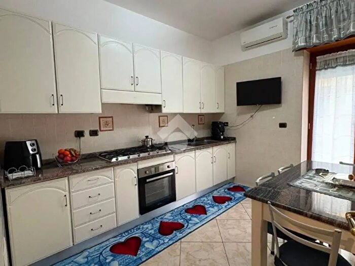 Appartamento quadrilocale in vendita in Via Benedetto Croce, Afragola