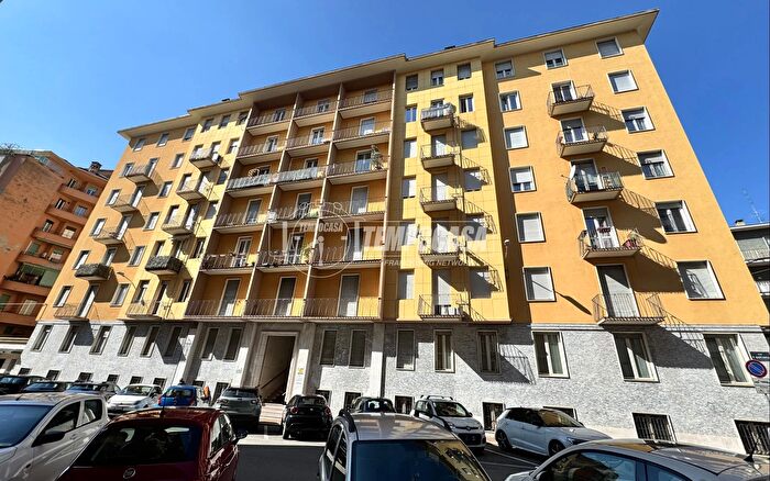Appartamento quadrilocale in vendita in Via Federico Garlanda, Biella