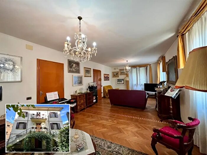 Casa con 12 locali in vendita in Corso della Repubblica, Alfonsine