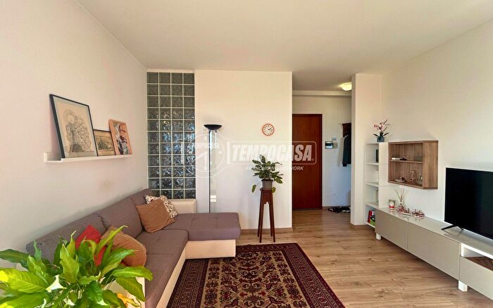 Appartamento bilocale in vendita in Via Bellini, Casatenovo