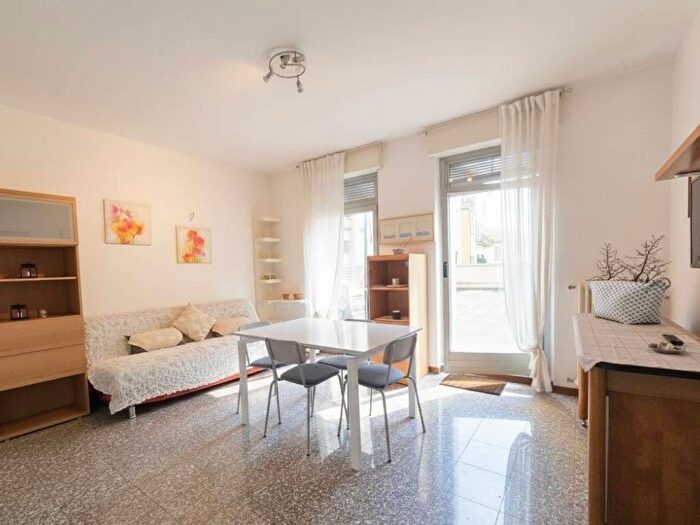 Appartamento bilocale in affitto in Centro Storico, Como