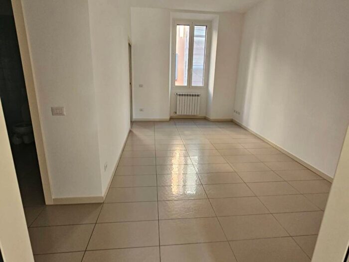 Appartamento trilocale in affitto in Via San Gregorio, Repubblica, Milano