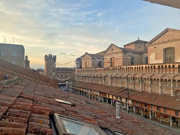 Casa trilocale in vendita in Piazza Trento Trieste, Ferrara