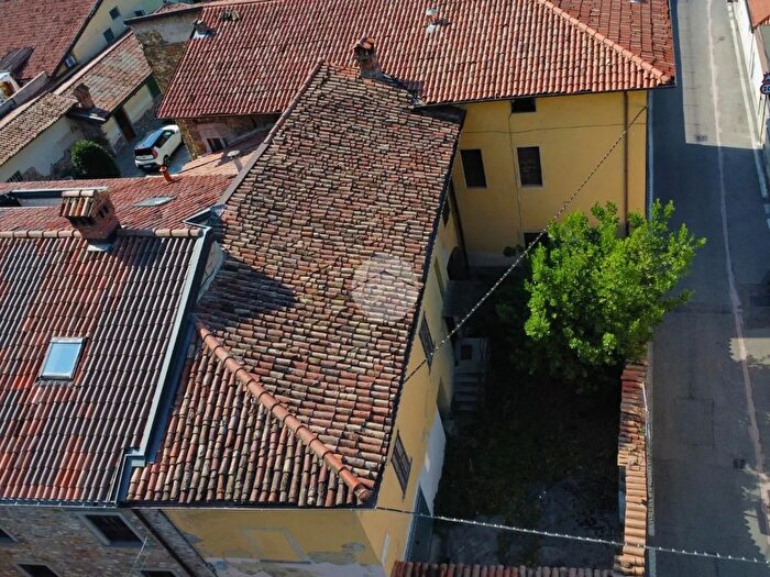 Appartamento trilocale in vendita in Via Don Zucca, Villongo