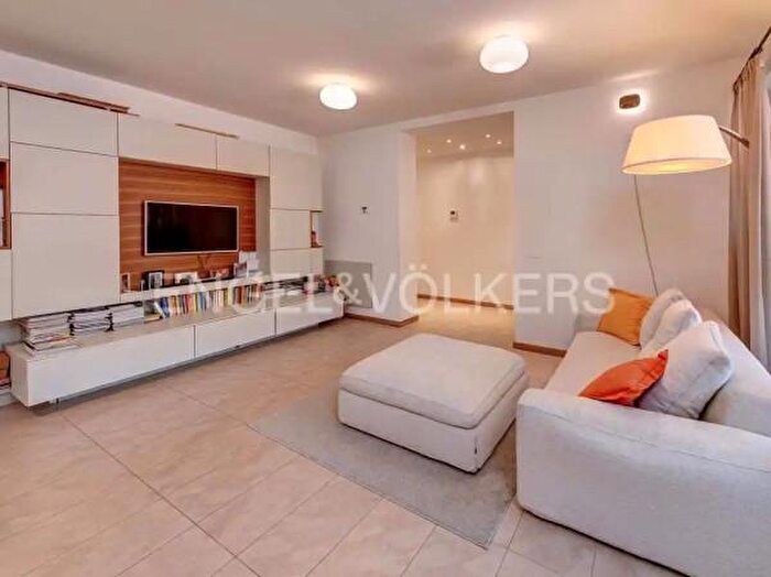 Appartamento quadrilocale in vendita in Como