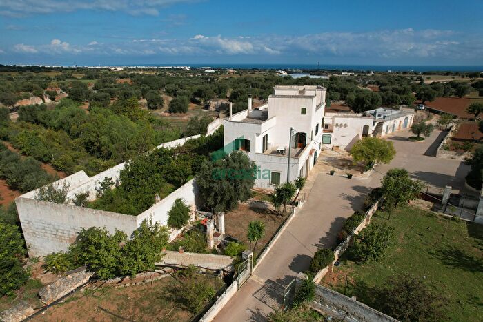 Casa con 15 locali in vendita in Contrada Cristo delle Zolle, Monopoli