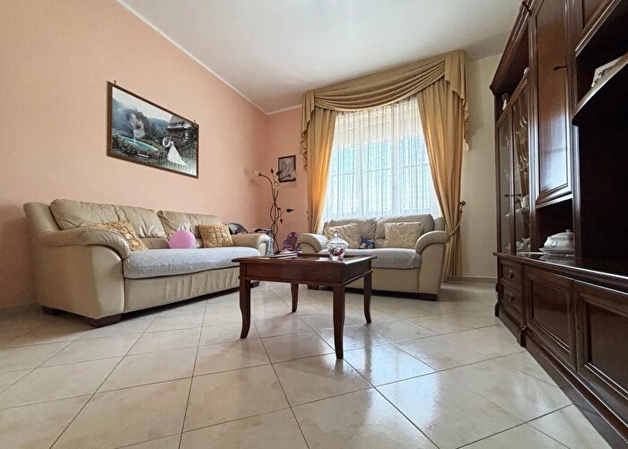 Appartamento trilocale in vendita in Via Dominici, Colorno