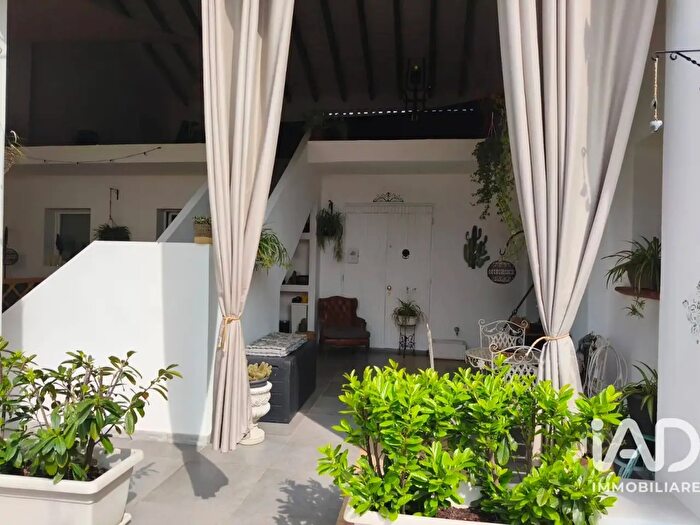 Appartamento con 8 locali in vendita in Via Palazzon, Campodoro