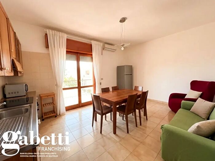 Appartamento trilocale in vendita in Via Domenico Cimarosa, Sant'Agata Di Militello