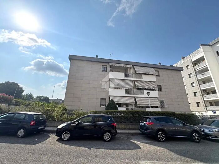 Appartamento trilocale in vendita in Via Besta, Sassari