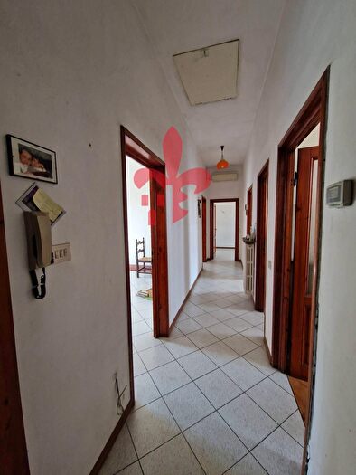 Appartamento con 5 locali in vendita in Via Giuseppe Galliano, Firenze