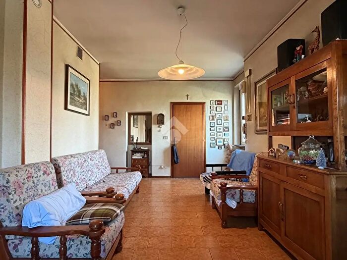 Casa con 5 locali in vendita in Via Girondola, Cavriago