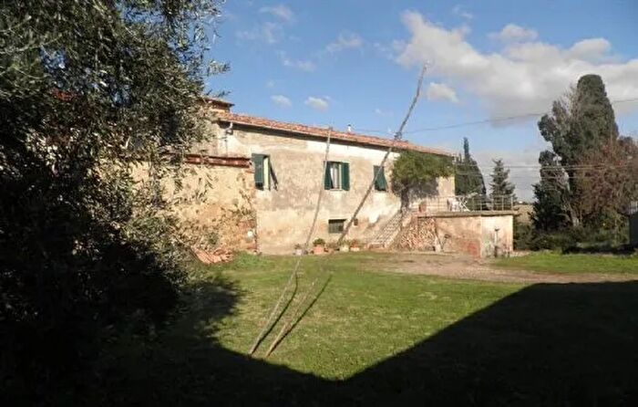 Casa con 10 locali in vendita in Santa Luce