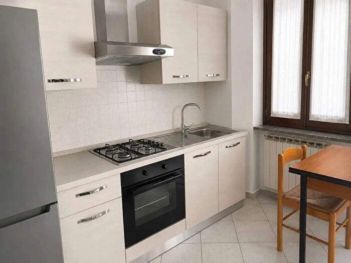Appartamento bilocale in vendita in Via Napoleona, Como