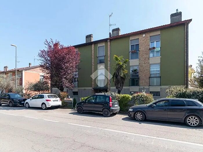 Appartamento con 5 locali in vendita in Via del Pino, Ravenna