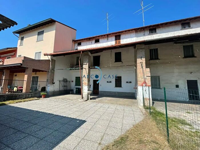 Casa con 9 locali in vendita in Via Gorizia, Crema