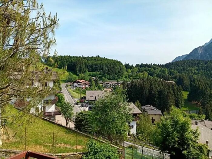 Appartamento trilocale in vendita in Via Prealpina, Oltre Il Colle