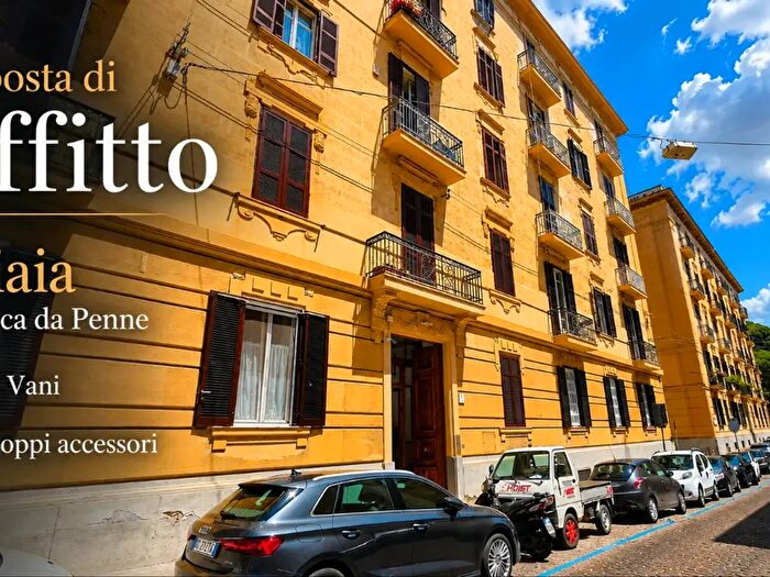 Appartamento con 5 locali in affitto in Via Luca da Penne, Napoli