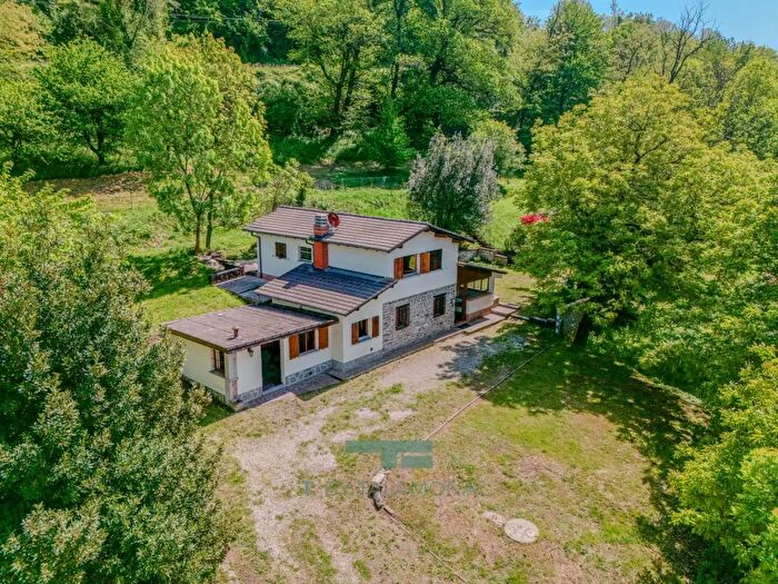 Casa trilocale in vendita in Via Gorizia, Luino