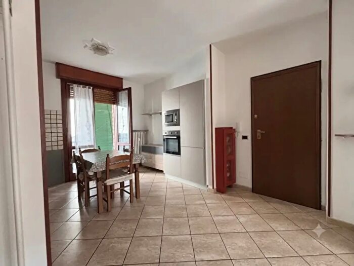 Appartamento quadrilocale in vendita in Via Grandi, Modena