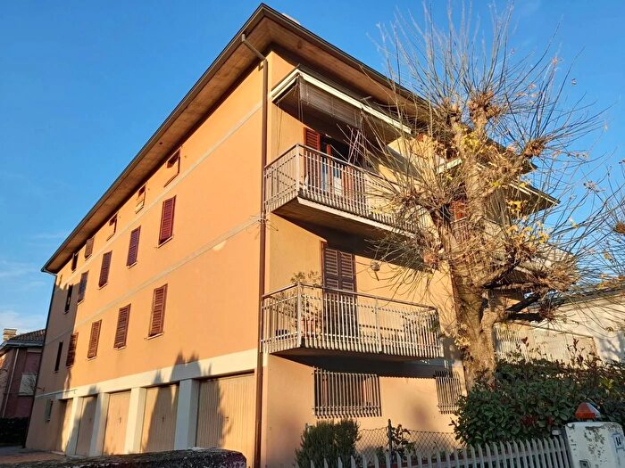 Appartamento con 5 locali in vendita in Via del Pretorio Sassuolo, Sassuolo