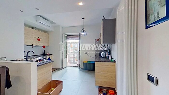 Appartamento trilocale in vendita in Via Monte Sabotino, Brugherio