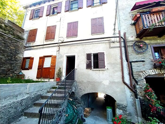 Appartamento bilocale in vendita in Frazione Chevreres, Introd