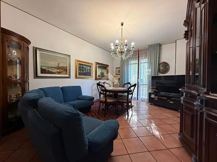 Appartamento trilocale in vendita in Via Mario Amato, Cesena