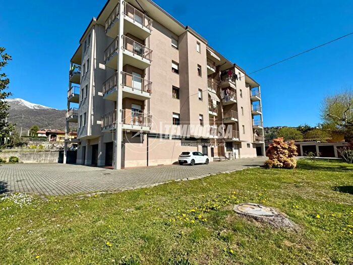 Appartamento con 5 locali in vendita in Via Luigi Einaudi, Forno Canavese
