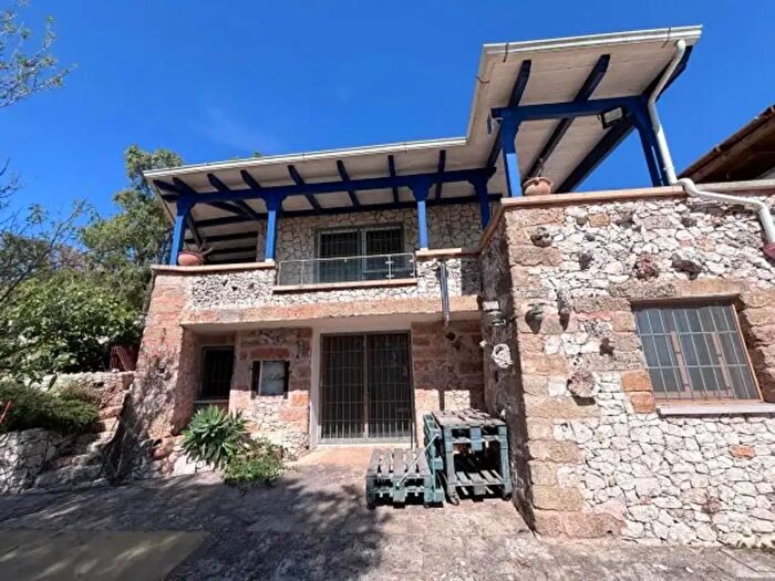 Casa con 5 locali in vendita in Tricase