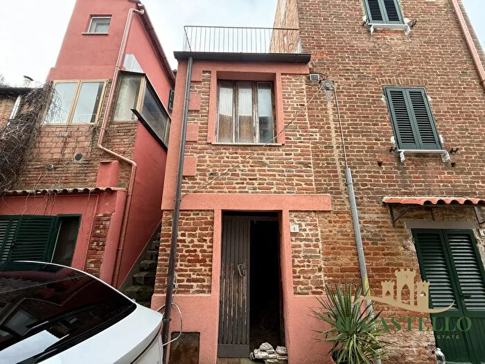 Casa bilocale in vendita in Via del Sole, Castiglione Del Lago