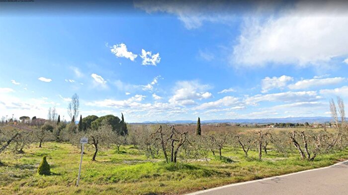 Casa con 8 locali in vendita in Empoli