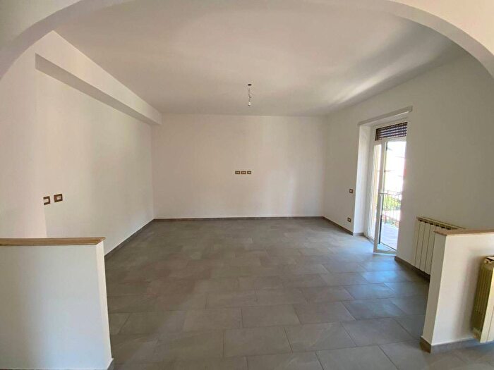 Appartamento trilocale in affitto in Via degli Acquedotti, Arci Empolitana, Tivoli