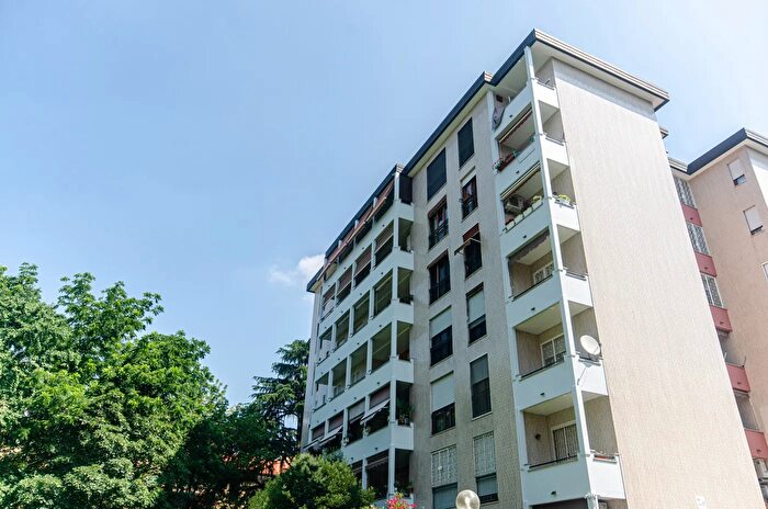 Appartamento trilocale in vendita in Via dei Valtorta, Milano