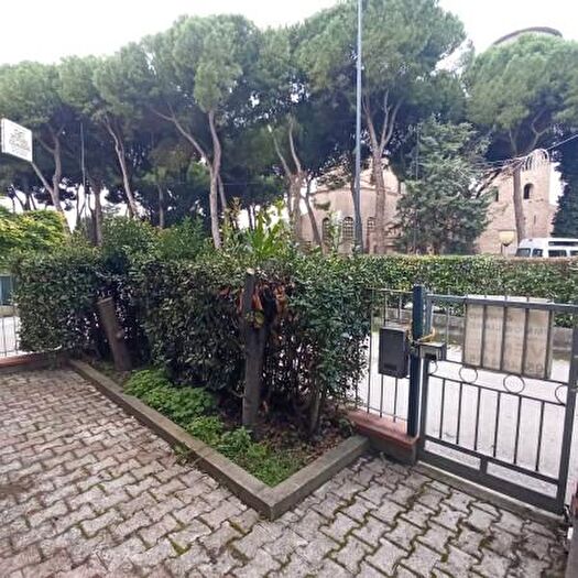 Casa con 6 locali in vendita in Via Classense, Ravenna