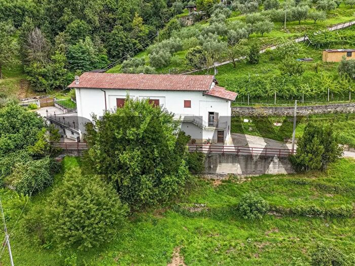 Casa con 5 locali in vendita in Via Zanni, Foresto Sparso