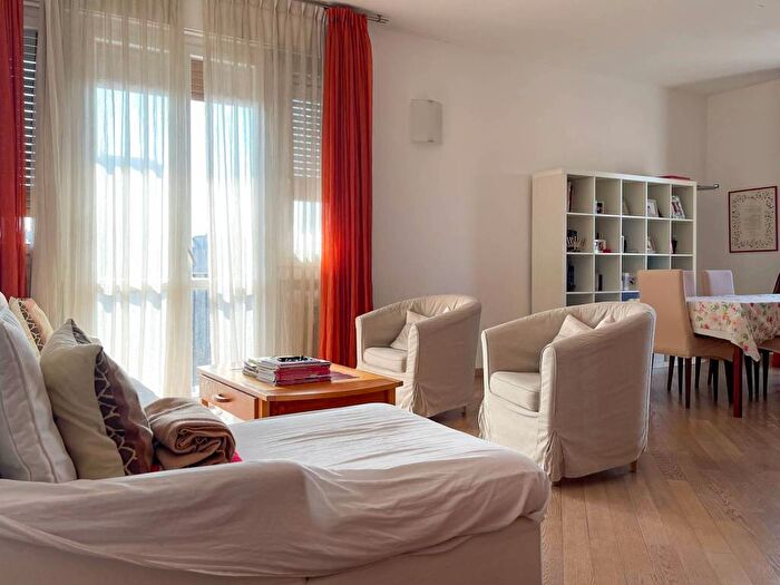 Appartamento quadrilocale in affitto in Via Ettore Romagnoli, Tripoli Soderini, Milano