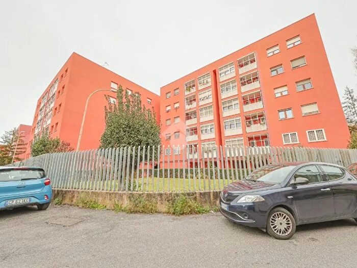 Appartamento con 5 locali in vendita in Via dei Caldora, Roma