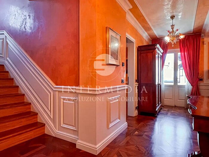 Casa con 14 locali in vendita in Via Luciano Manara, Brescia