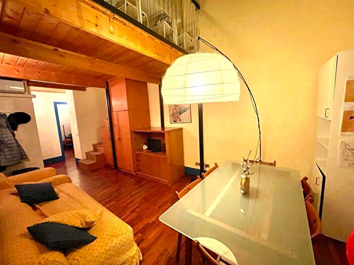 Appartamento trilocale in affitto in Via Daniele Crespi, Corso Genova, Milano