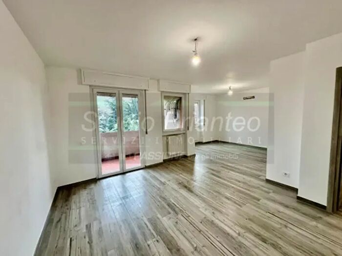 Appartamento quadrilocale in vendita in Via degli Aceri, Lissone