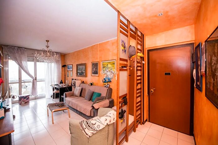 Appartamento trilocale in vendita in Via Privata S Romanello, Milano