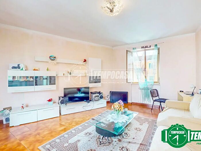 Appartamento trilocale in vendita in Via Monte Sabotino, Novi Ligure