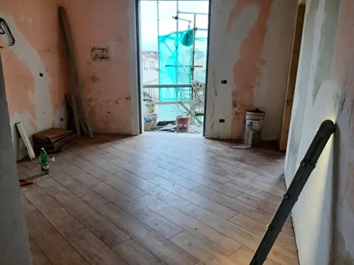 Appartamento trilocale in vendita in Via Giusto De Menabuoi, Firenze