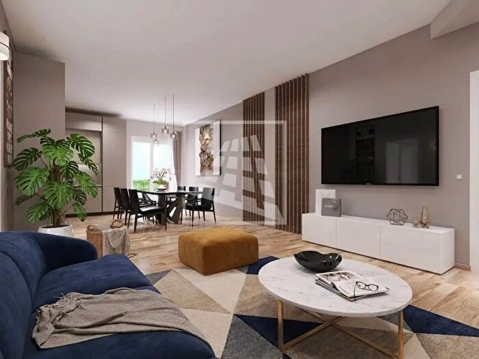 Appartamento quadrilocale in vendita in Viale Umberto I, Reggio Emilia